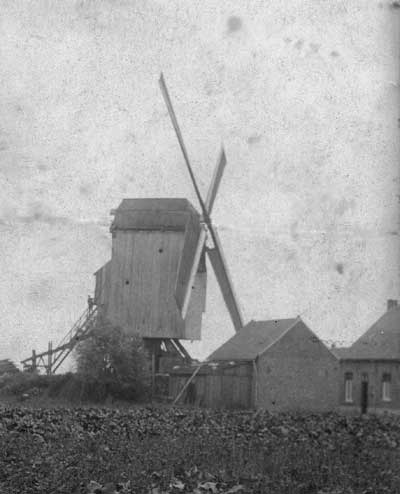 de windmolen uit Meren zoals hij wederopgebouwd werd in Houthem